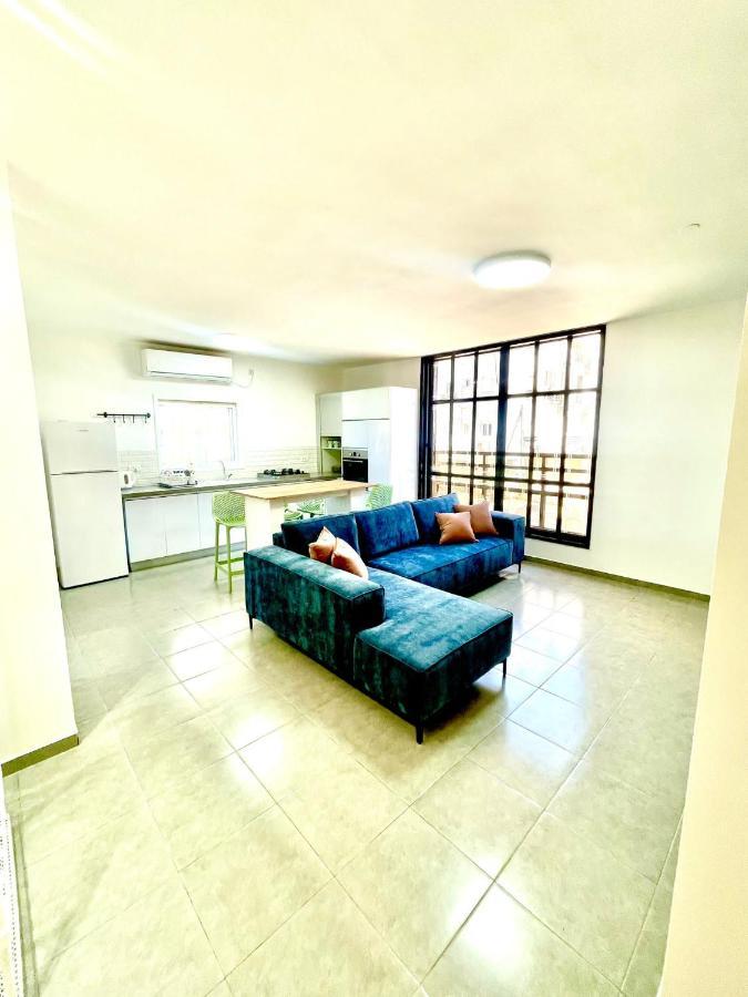 Gk Apartment Beauty 바트얌 외부 사진